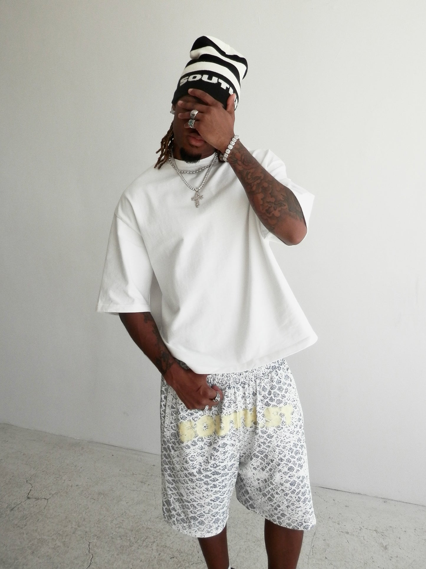 SNAKE PRINT SHORTS - Yellow