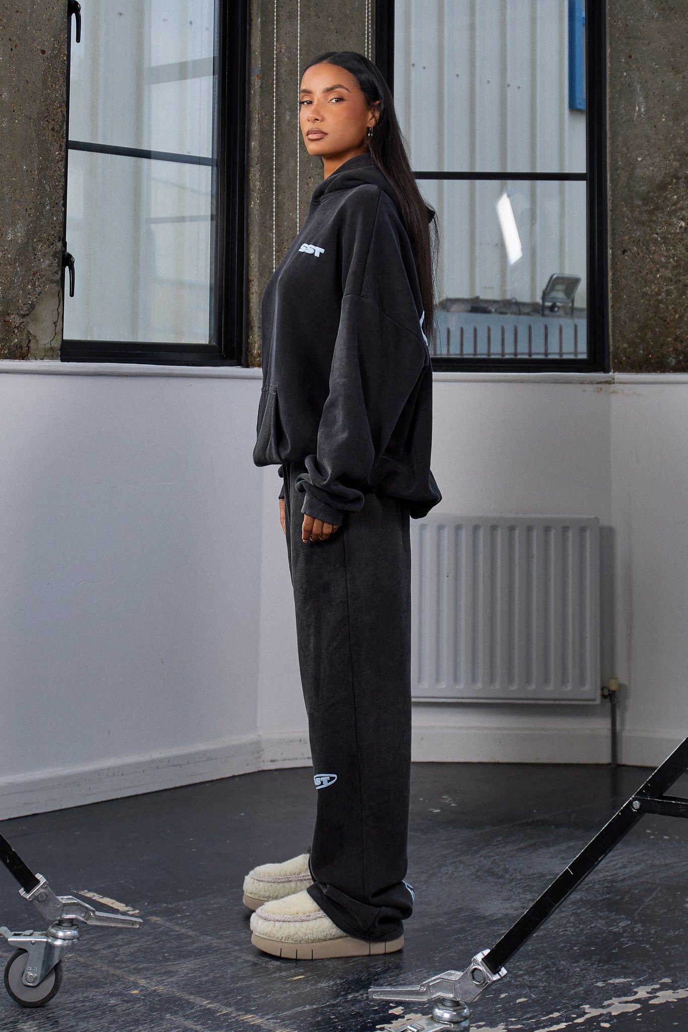 "SUNDAY" HOODY - Washed Black