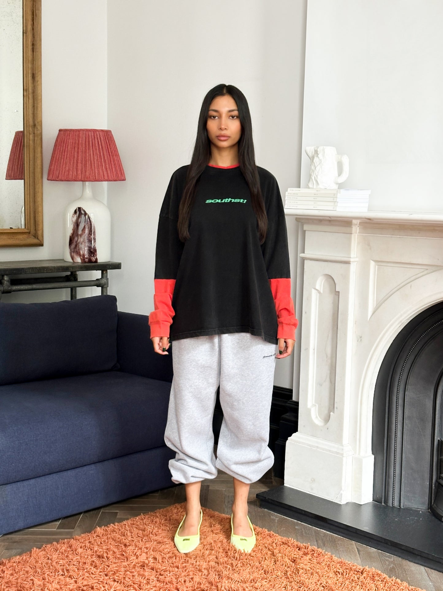 NYC LONG SLEEVE - Black / Red
