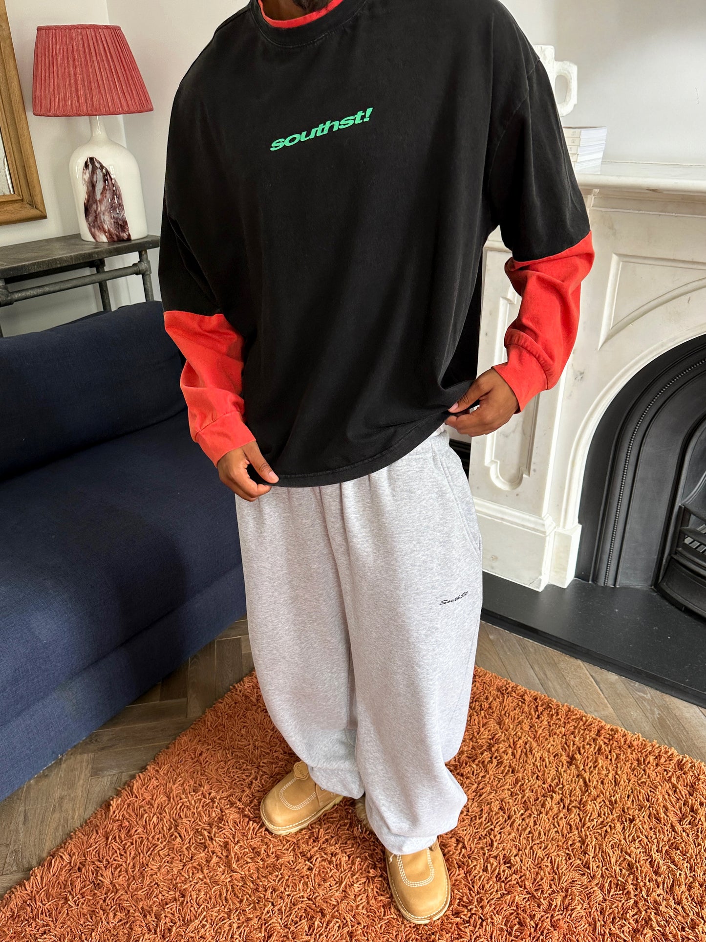 NYC LONG SLEEVE - Black / Red