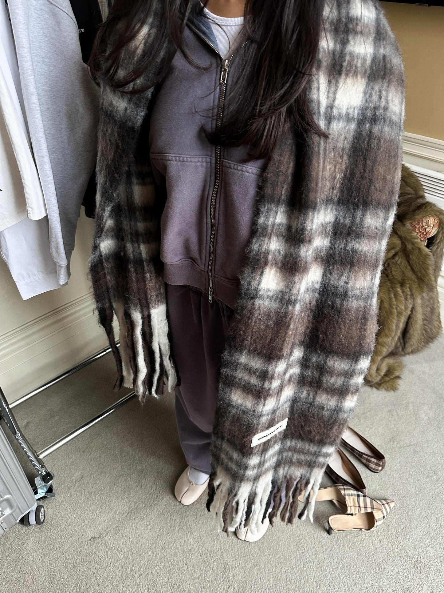 SST CHECKERED SCARF