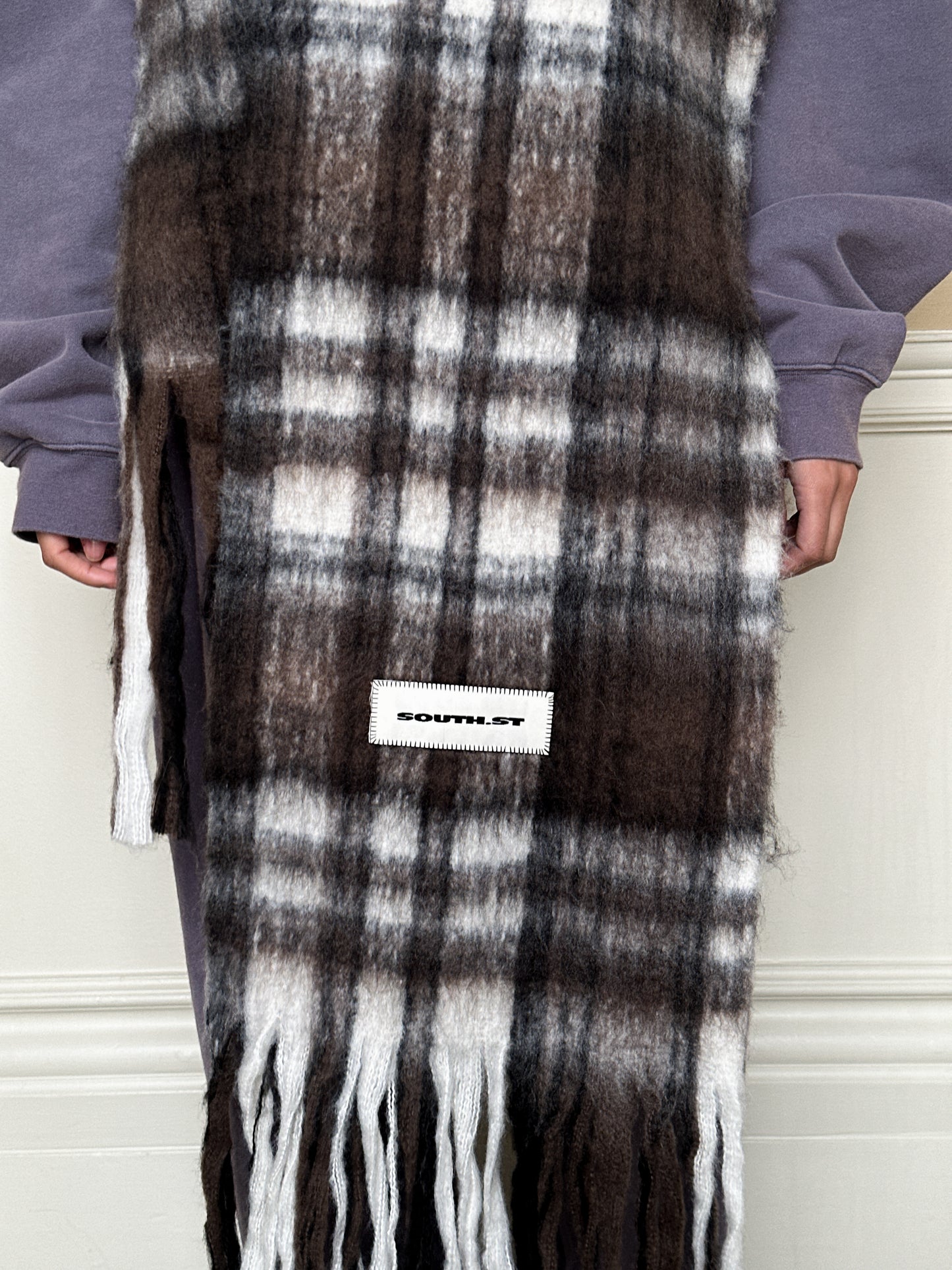 SST CHECKERED SCARF