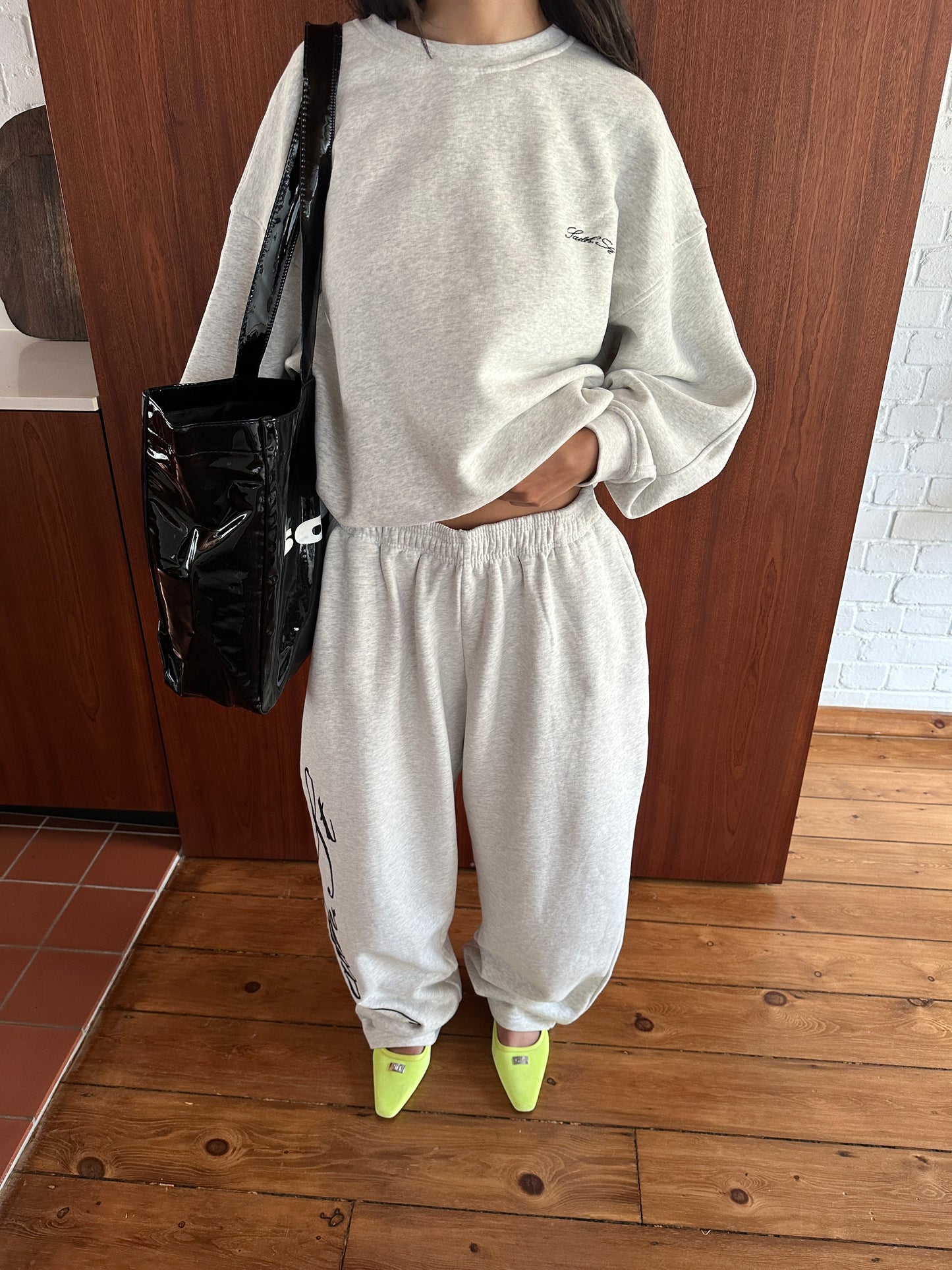 AW SIGNATURE CREWNECK - Marl Grey