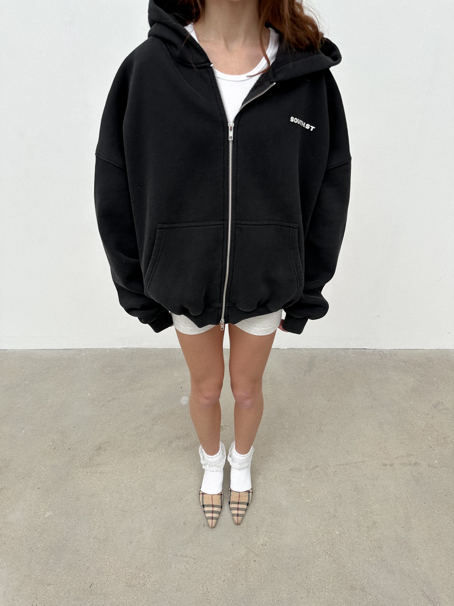 SIGNATURE HOODY - Washed Black