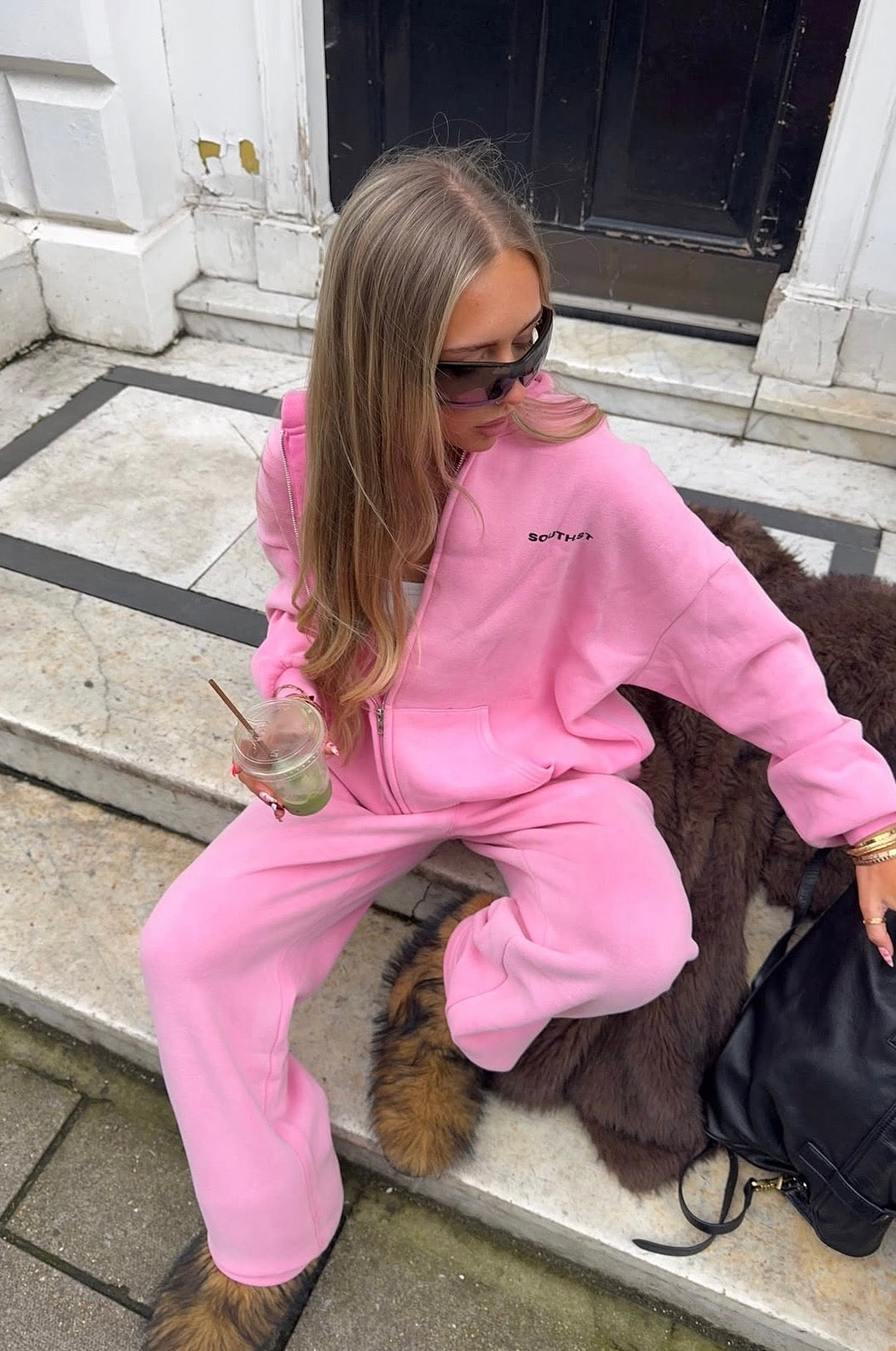 SIGNATURE SWEATPANTS - Pink – SOUTHST UK