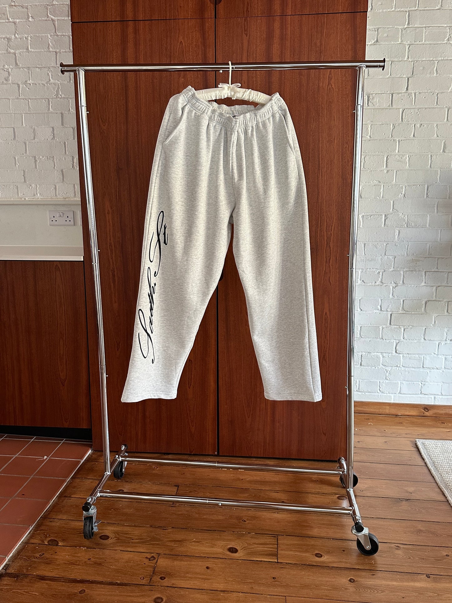 AW SIGNATURE SWEATPANTS - Marl Grey