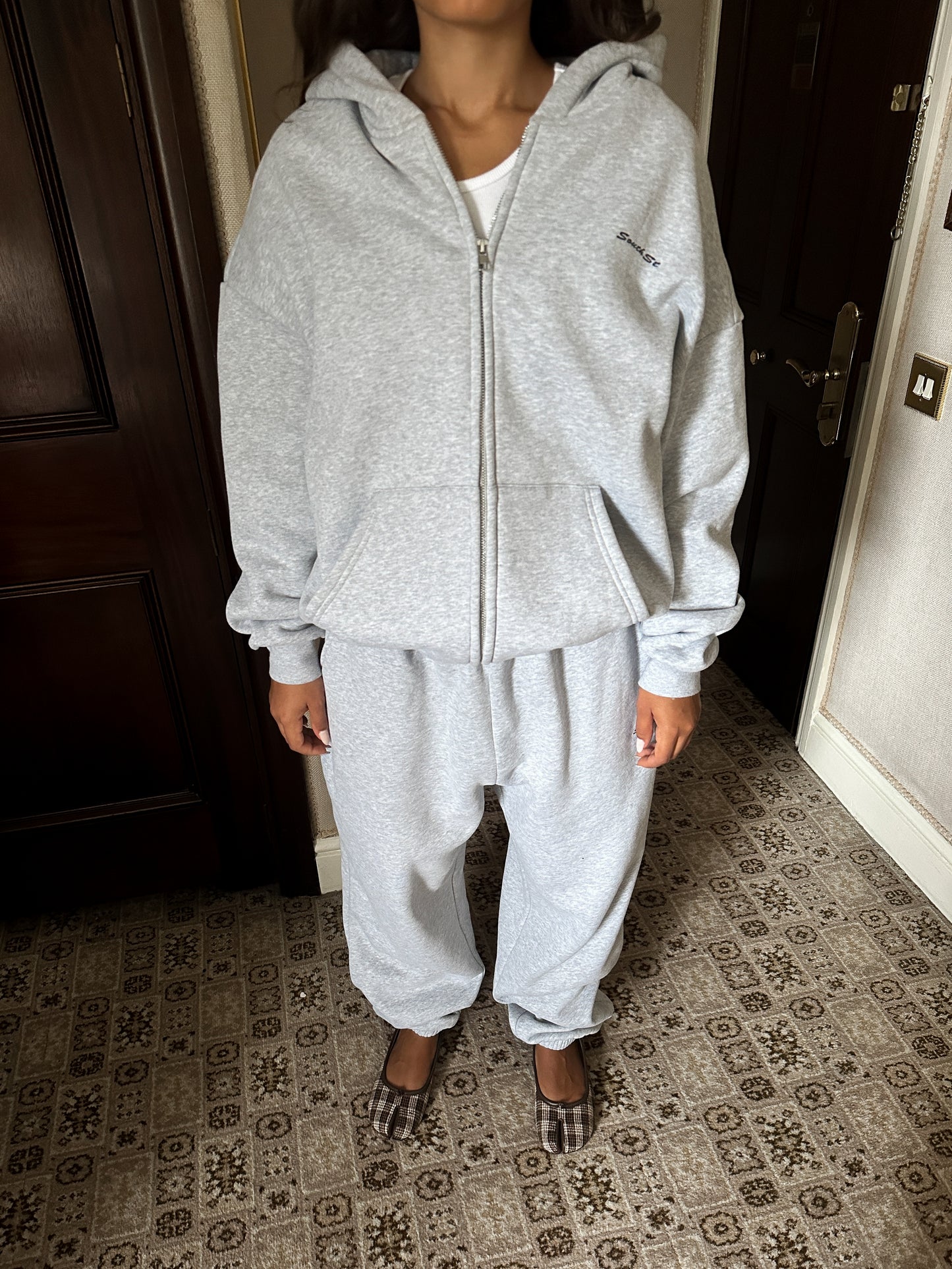 SIGNATURE SWEATPANTS - Heather Grey