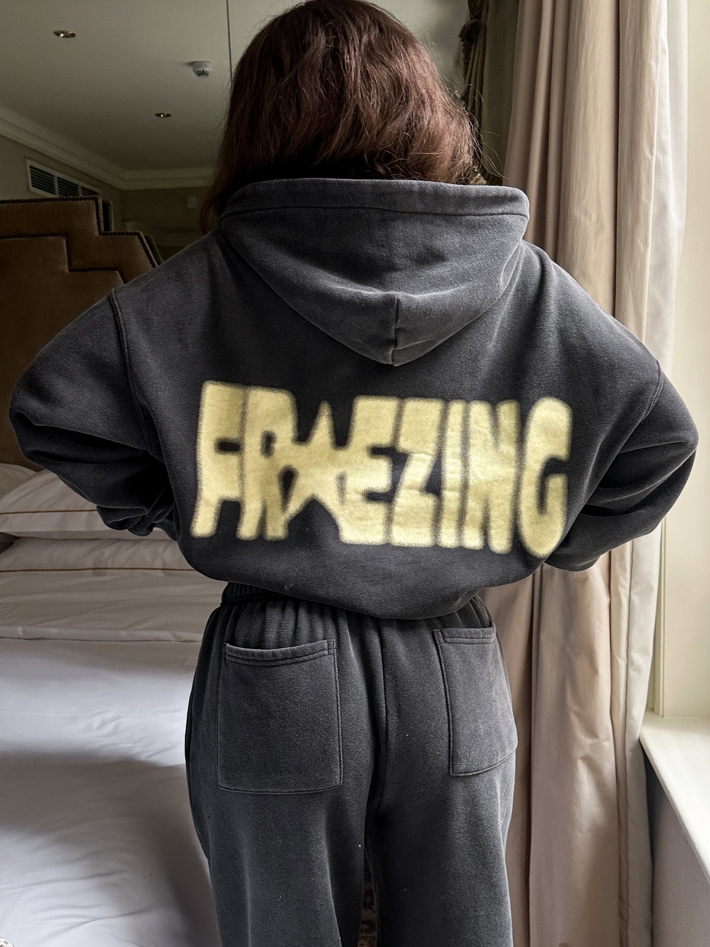 FREEZING SWEATPANTS