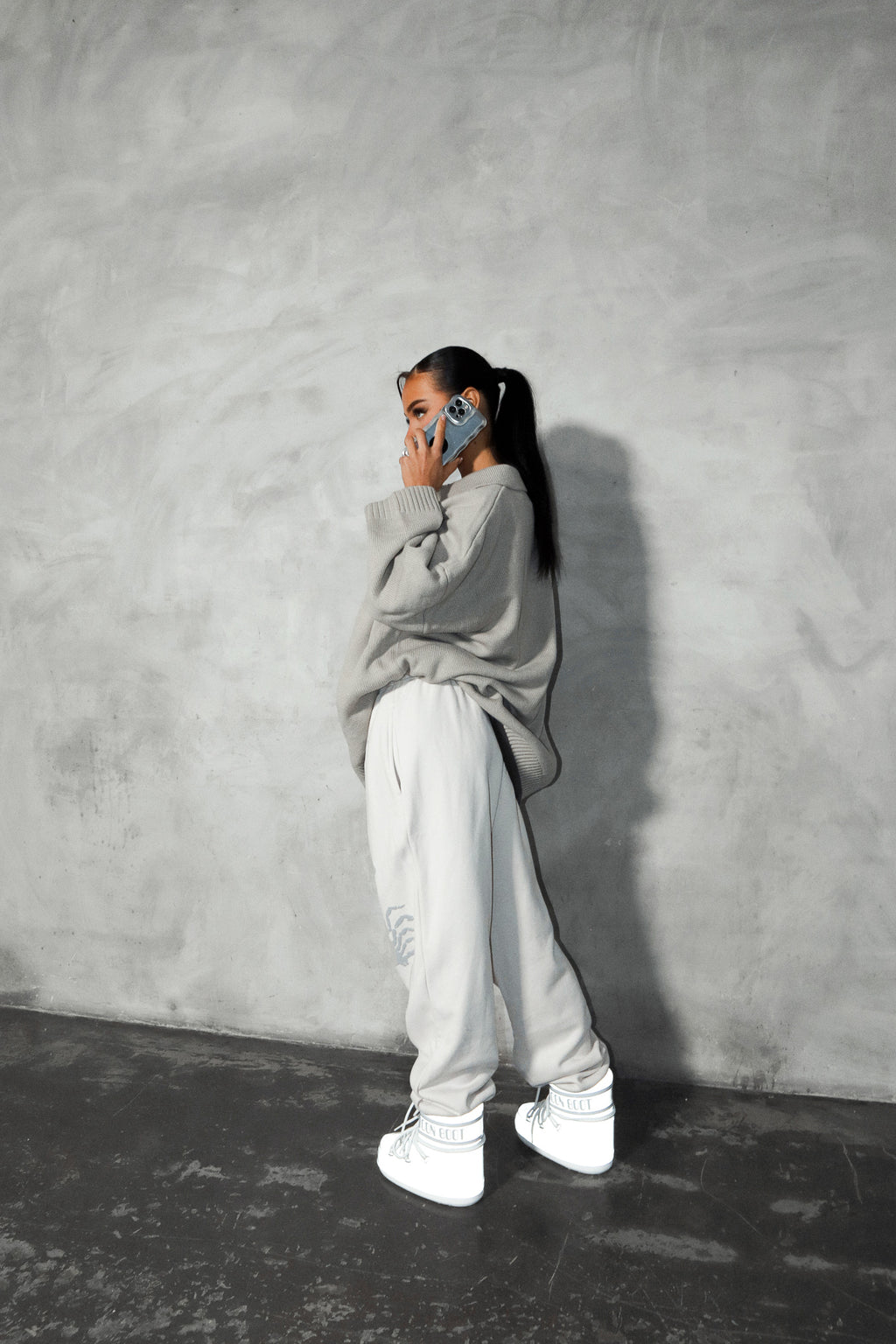 JETLAG KNIT SWEATER