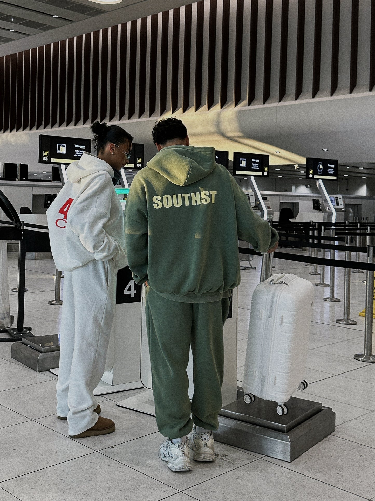 "4AM" STRAIGHT LEG SWEATPANTS - Off White