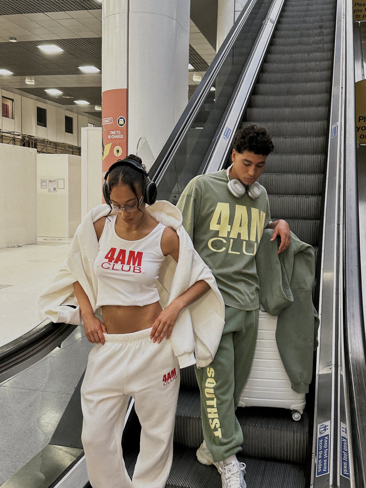 "4AM" STRAIGHT LEG SWEATPANTS - Off White