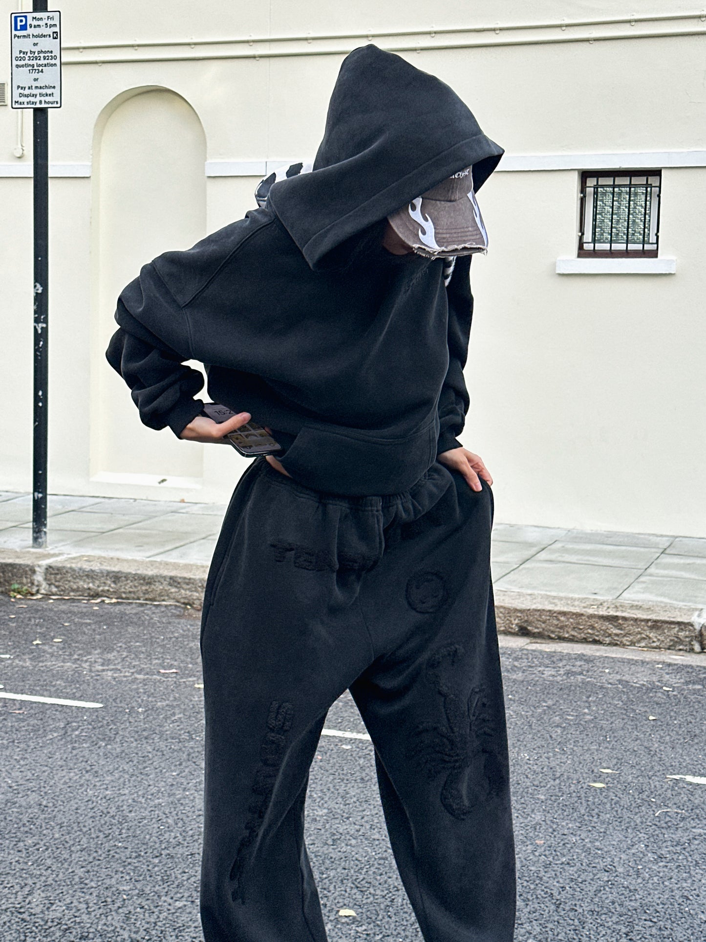 "STING" HOODY - Washed Black