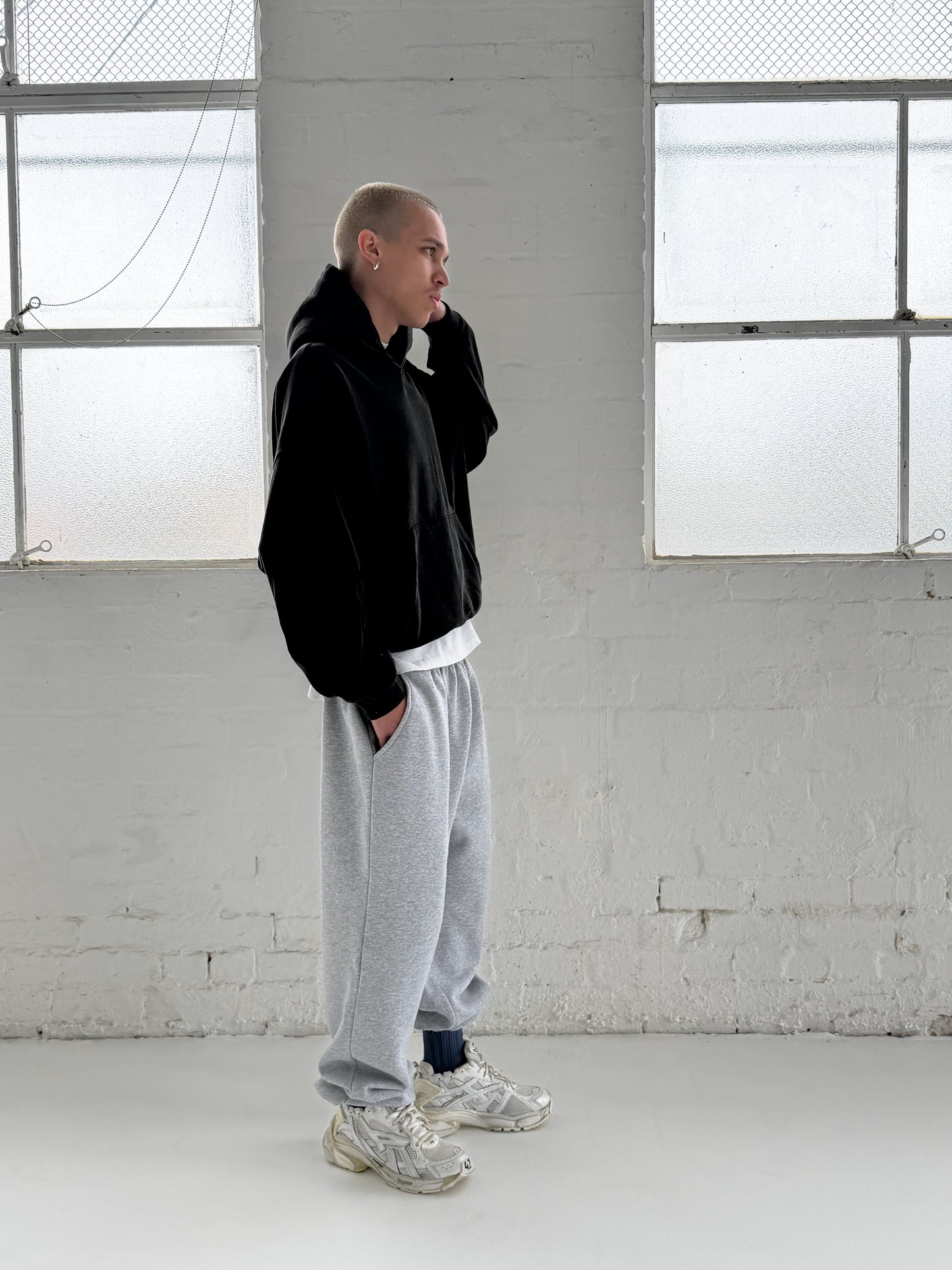 FORM HOODY - Washed Black