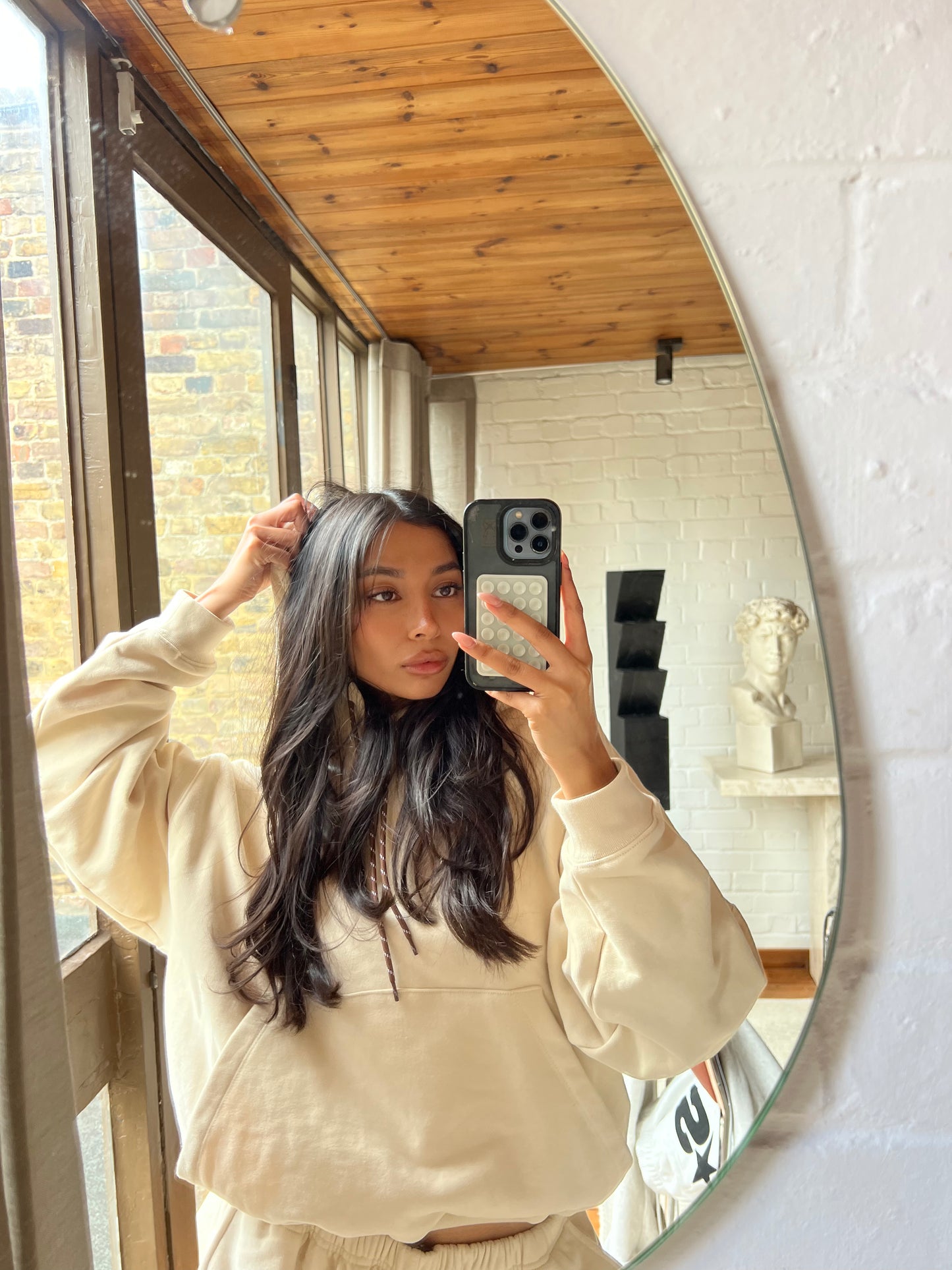 AW HEAVYWEIGHT HOODY