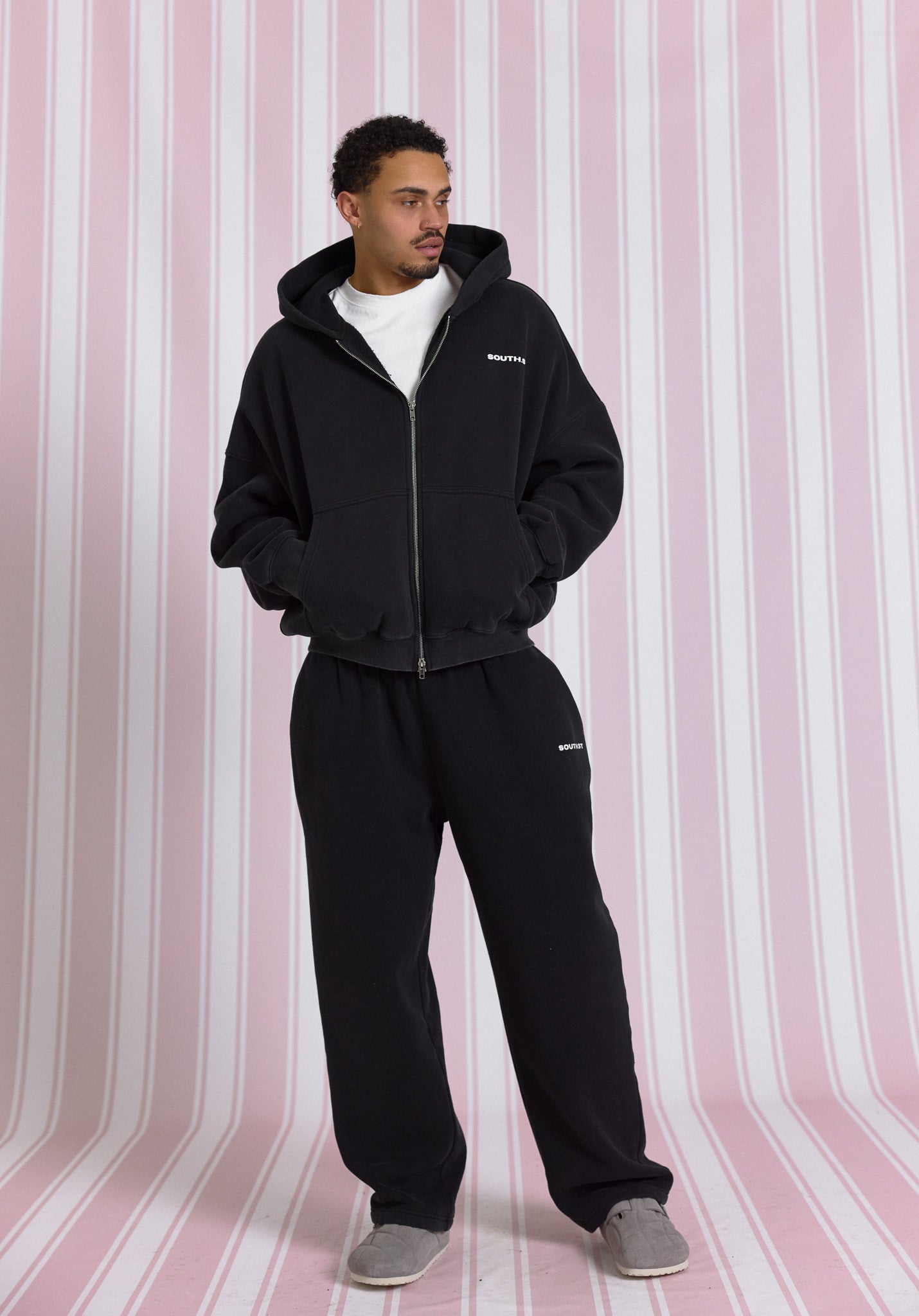 SIGNATURE SWEATPANTS - Washed Black