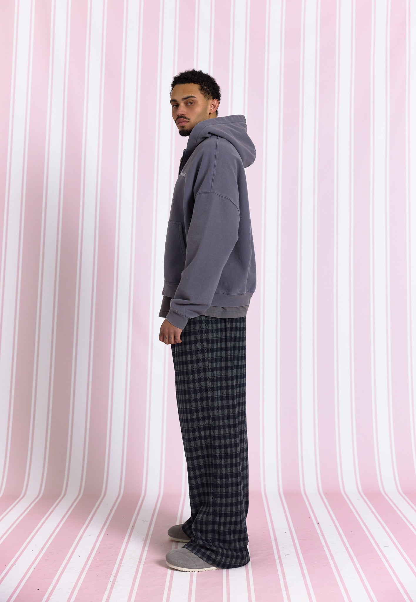 SST PLAID PANTS