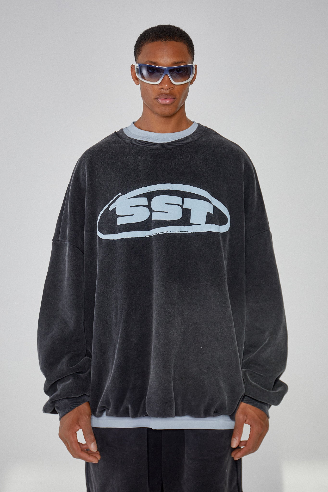 "SUNDAY" SWEATER - Washed Black