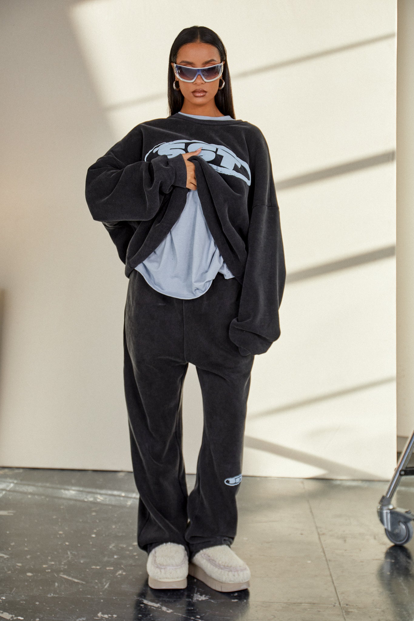 "SUNDAY" SWEATER - Washed Black