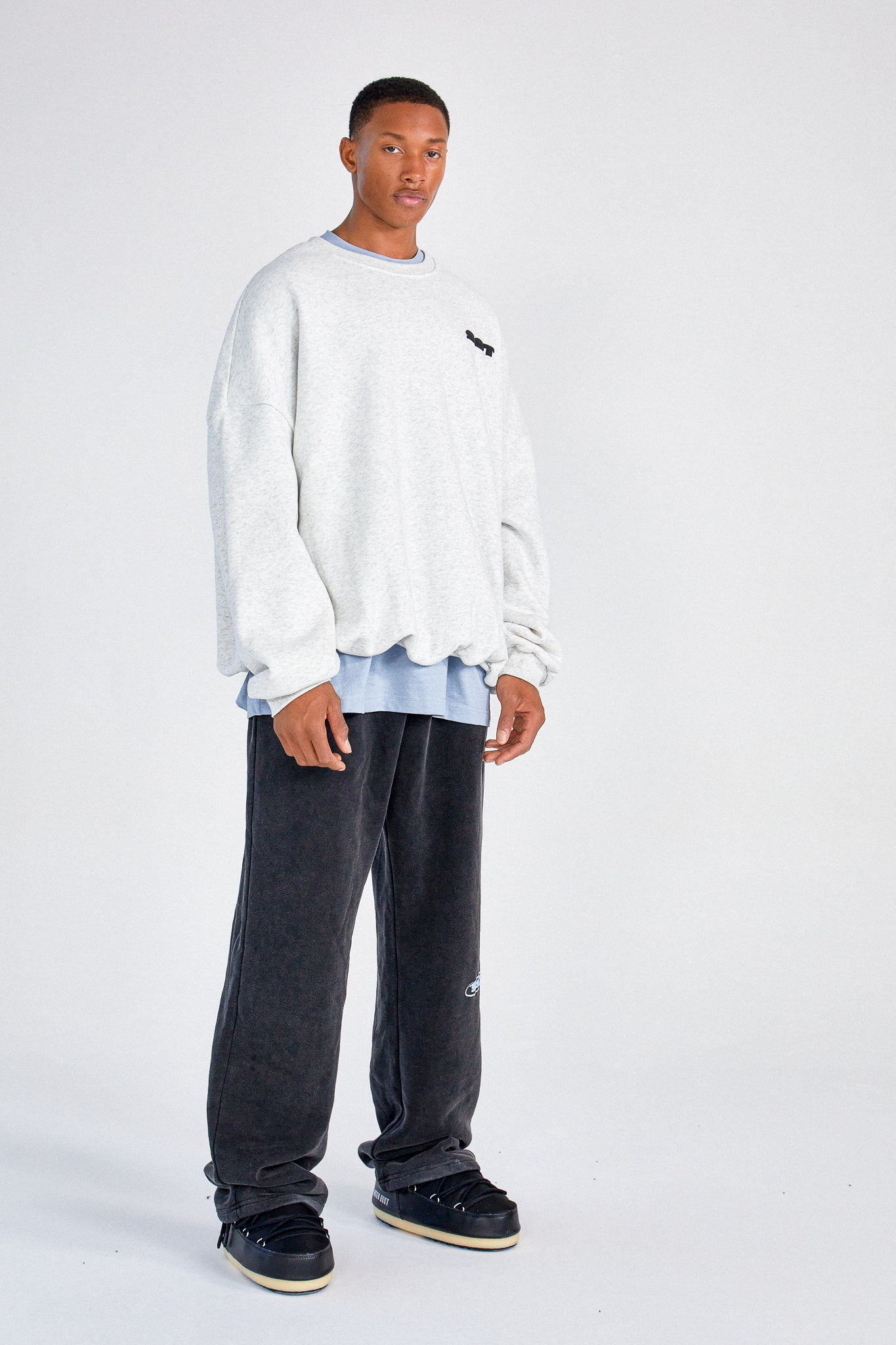 "SUNDAY" STRAIGHT LEG SWEATPANTS - Washed Black