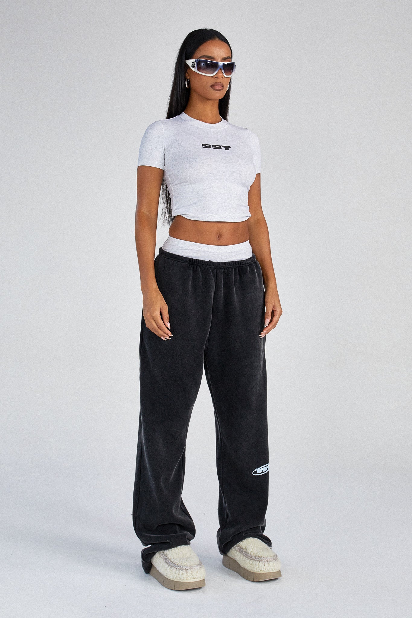 "SUNDAY" STRAIGHT LEG SWEATPANTS - Washed Black