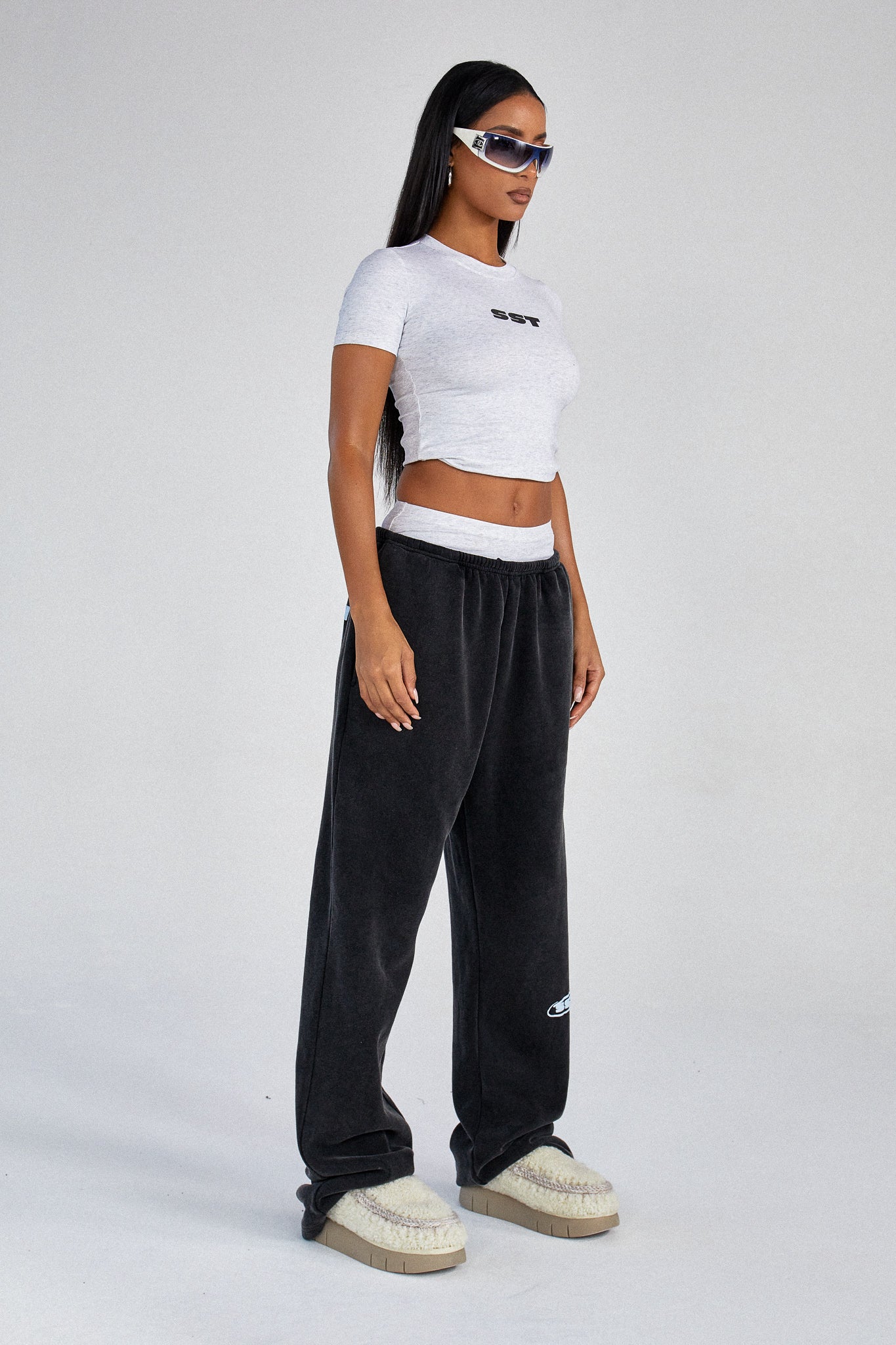 "SUNDAY" STRAIGHT LEG SWEATPANTS - Washed Black