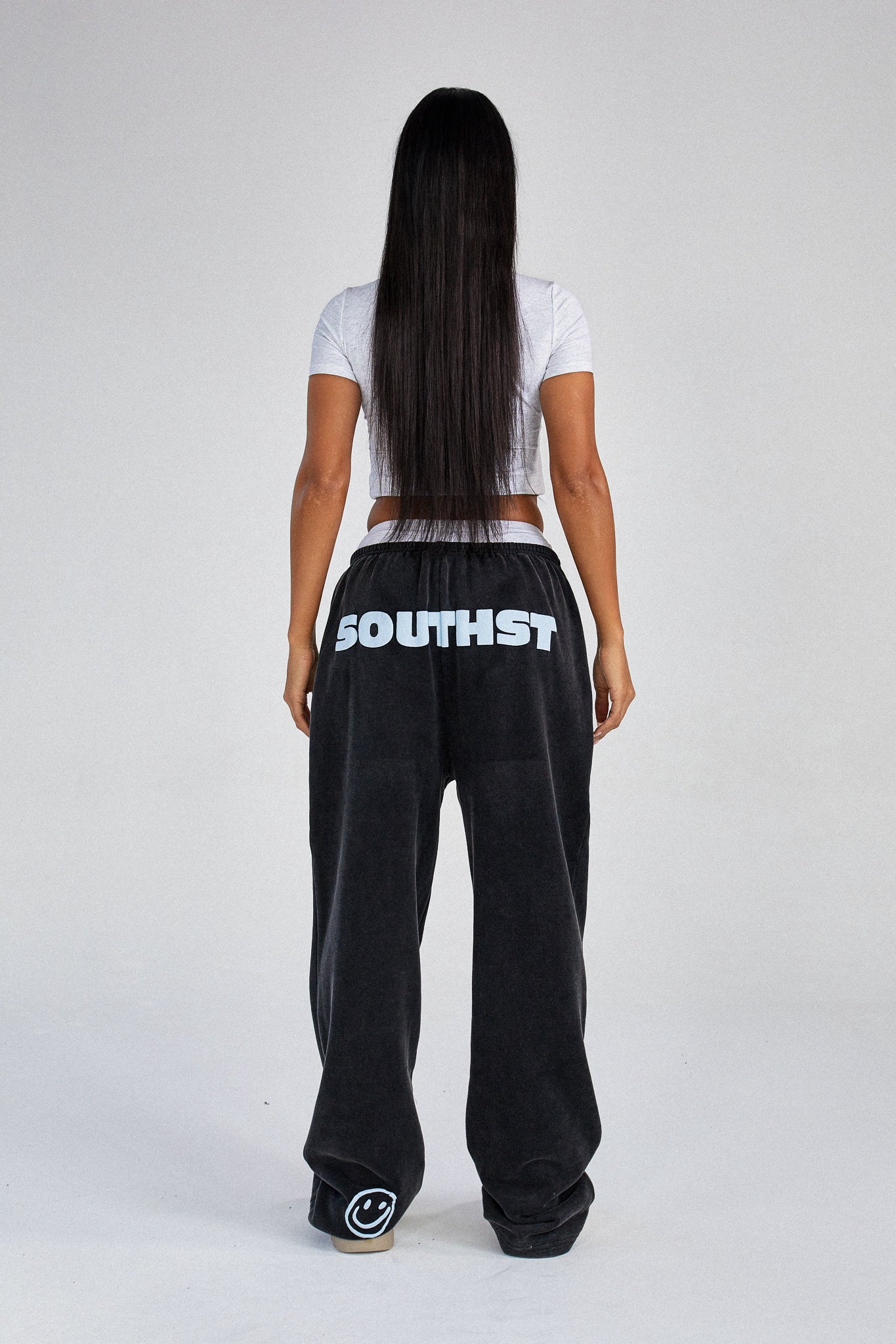 "SUNDAY" STRAIGHT LEG SWEATPANTS - Washed Black