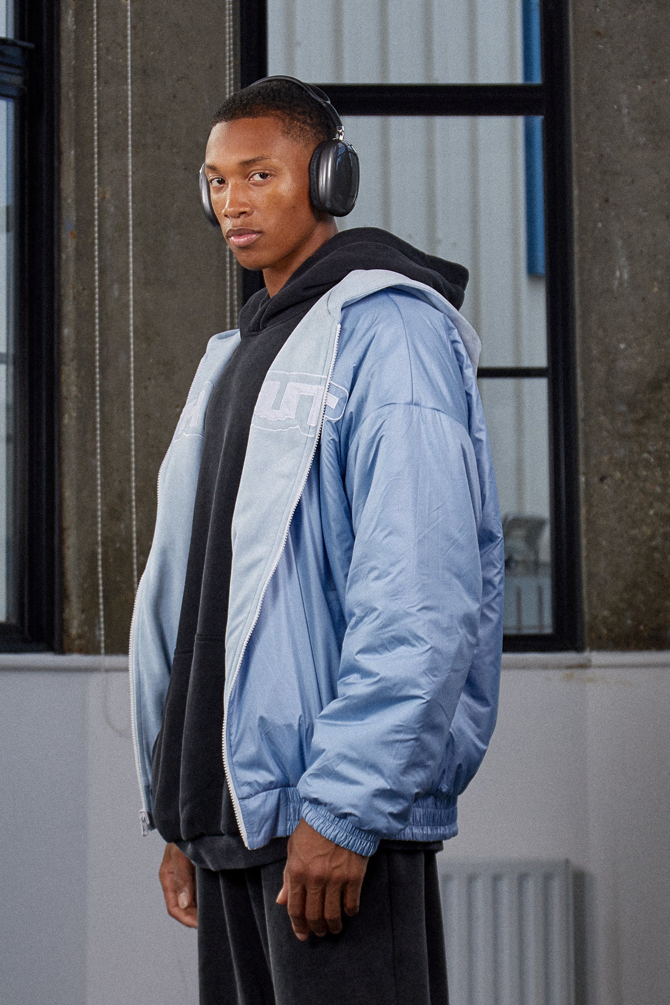 "COMPANY" REVERSIBLE JACKET - Blue