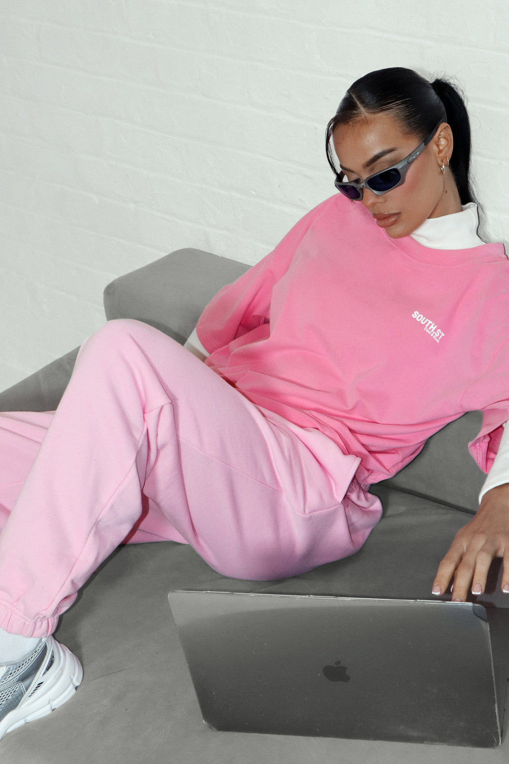 "COOL & KIND" TEE - Pink