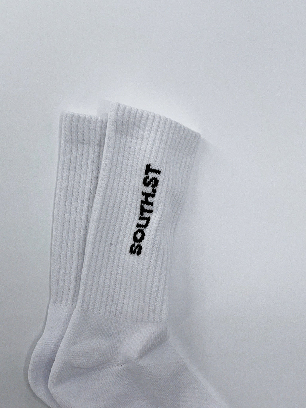 "CREW" SOCKS - White