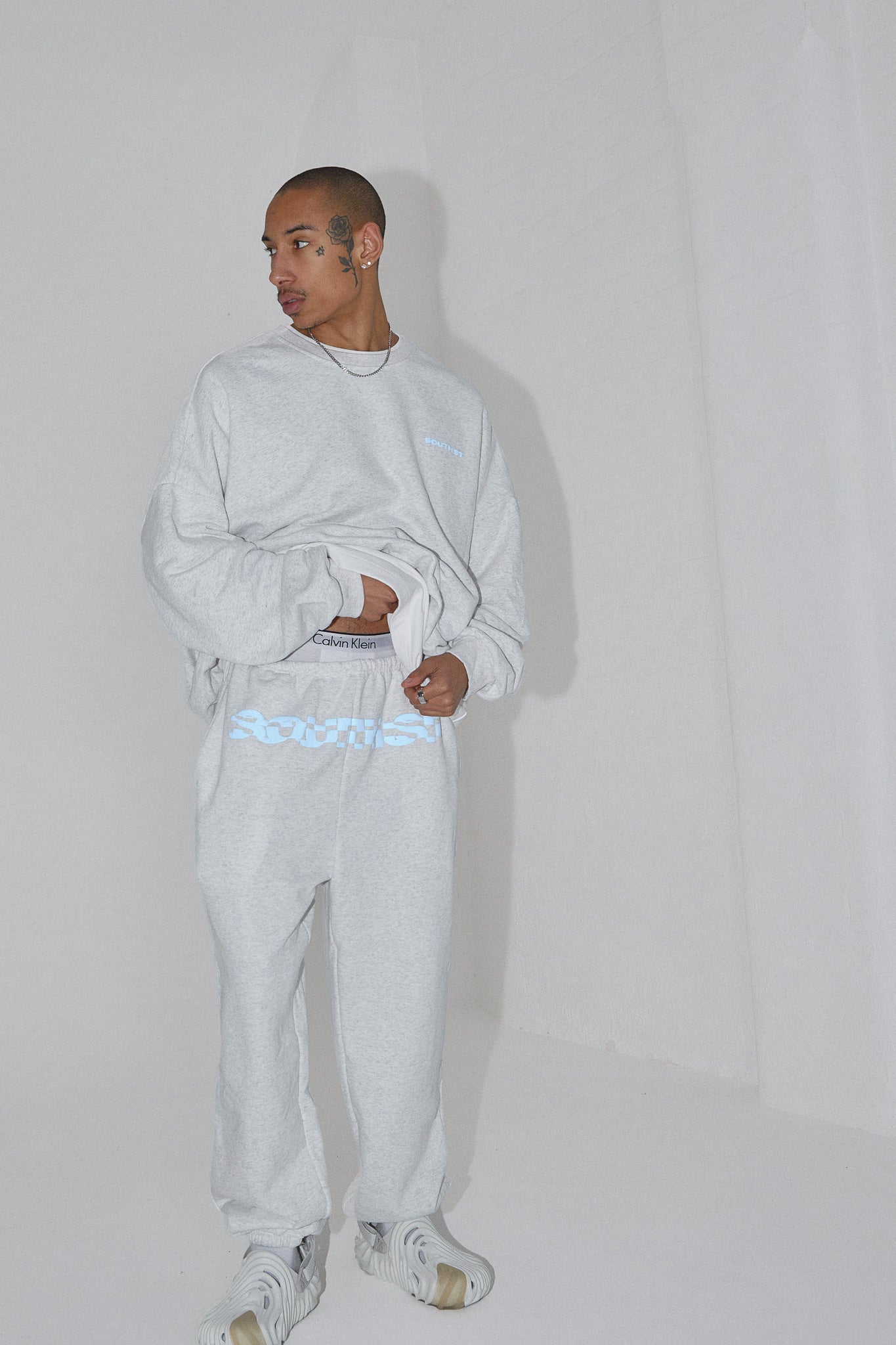 "DISTORT" SWEATPANTS - Grey/Blue